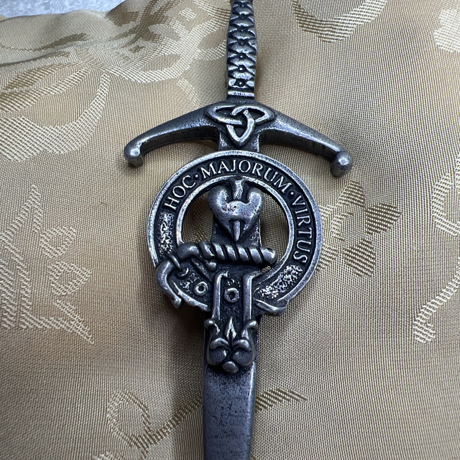 Picture 4 of 6