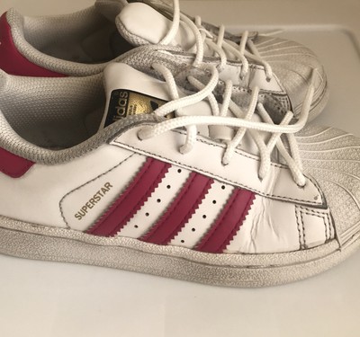 girl in adidas superstar