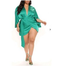 NWT Womens Size 1X Fashion Nova Emerald Green Satin Wrap Dress 