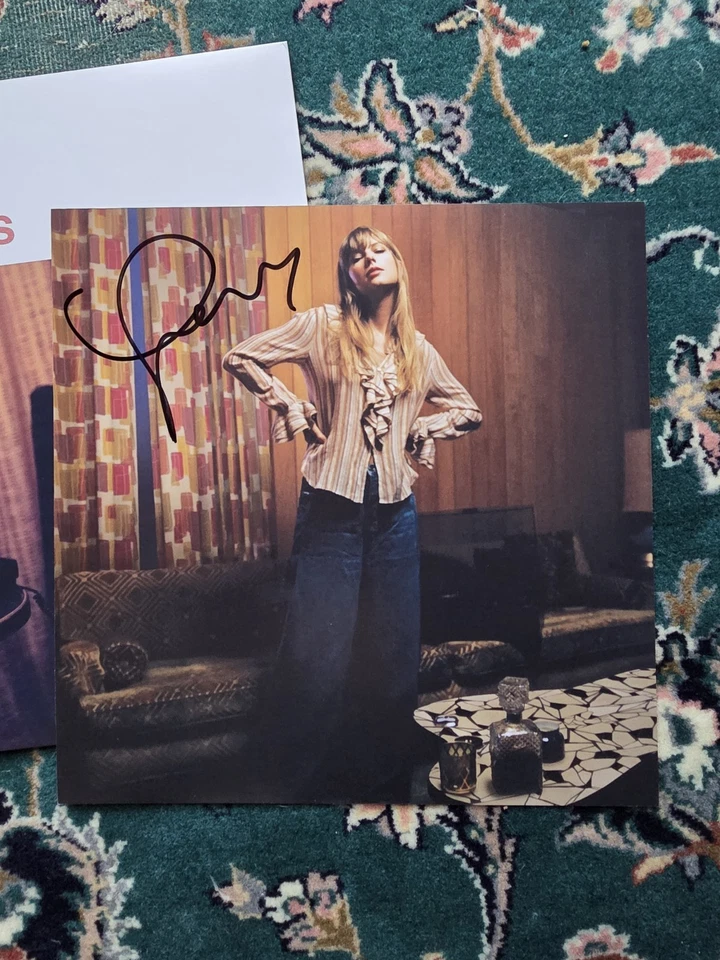 DEFECTIVE SIGNED Taylor Swift Midnights Blood Moon Marbled Vinyl Autogra G3D - Imagem 2 de 3