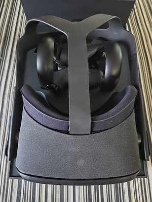 Meta Oculus Quest 64GB VR Headset - Black =READ DISCTIPTION = USED/WORKS