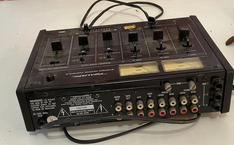 **Vintage Realistic 32-1200B Stereo Mixing Console** 100425 M0053 006 - Image 2 of 3