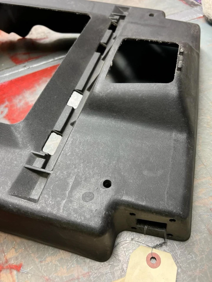 Cuadro Chevrolet Corvette 1992-1993 ASM D/12522027 - NUEVO FABRICANTE DE EQUIPOS ORIGINALES 12522027 Foto 2 de 4