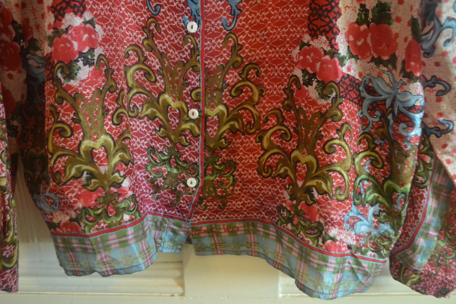 RED AND BLUE PATTERNED BUTTON DOWN LONG SLEEVE SI… - image 4