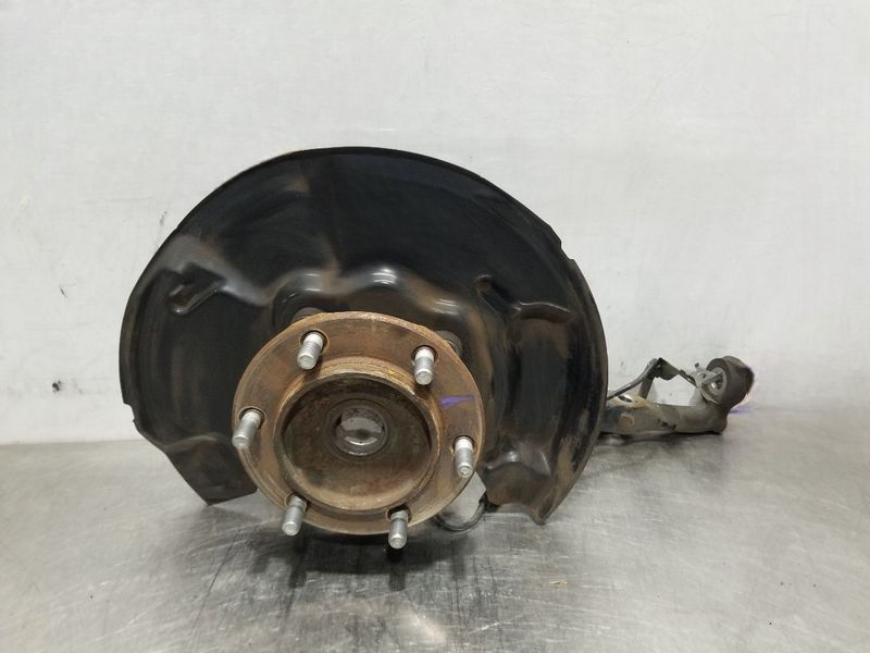 2007-2014 Toyota FJ Cruiser Front Left Driver Spindle Knuckle Assembly OEM