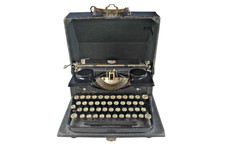 Antique Portable Royal Typewriter Super Clean Smooth Keys Antique Circa 1930 thumbnail