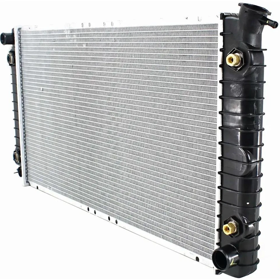 New Radiator Fits Buick Park Avenue Base 6 Cyl 3.8L By GM3010348 52493406 - Image 2 of 4