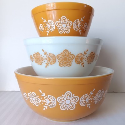 Vintage Pyrex Butterfly Gold Set of 3 Nesting Mixing Bowls 401 402 403
