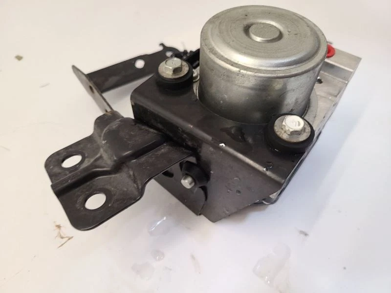 Conjunto de piezas de freno antibloqueo Nissan Rogue 12-15 VIN J 1er dígito AWD OEM Foto 4 de 4