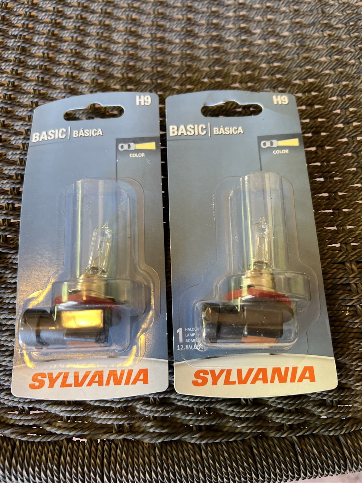 Carquest H9 Standard Halogen Headlight Bulb, 2 (1 Packs) Part # CQ-H9/65W
