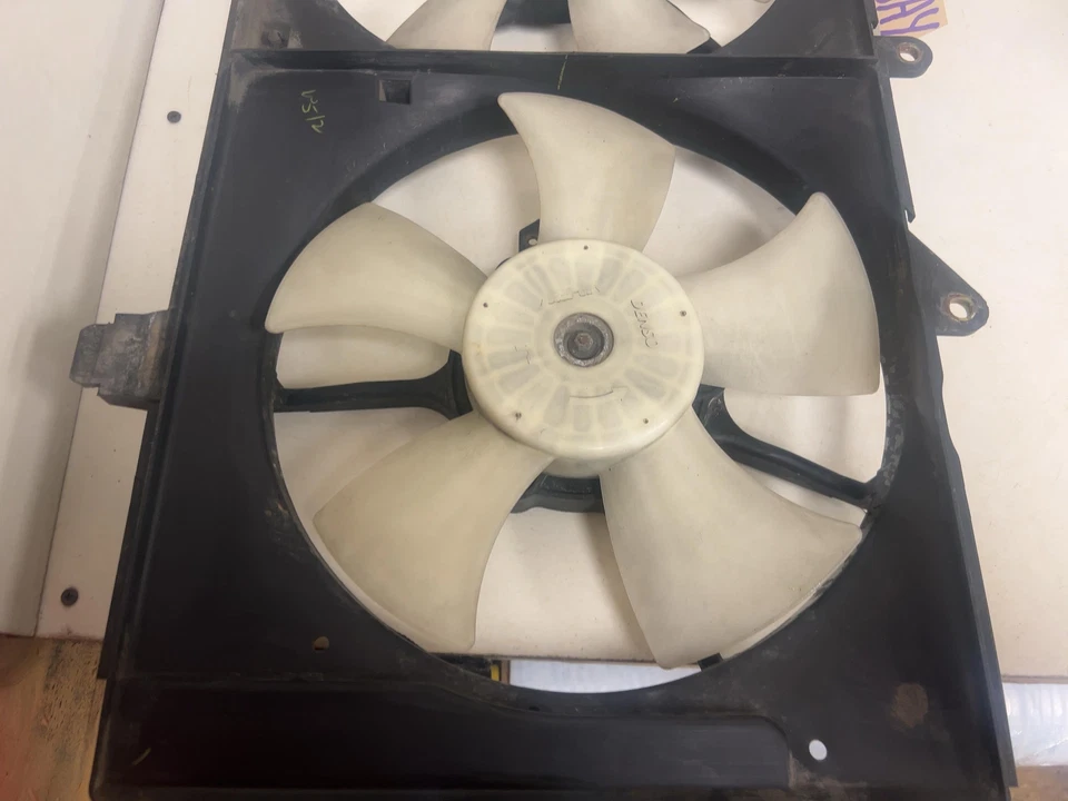 Dodge Neon 2004 2005 Neon MT DOBLE motor de refrigeración eléctrico montaje de ventilador OEM Foto 2 de 4