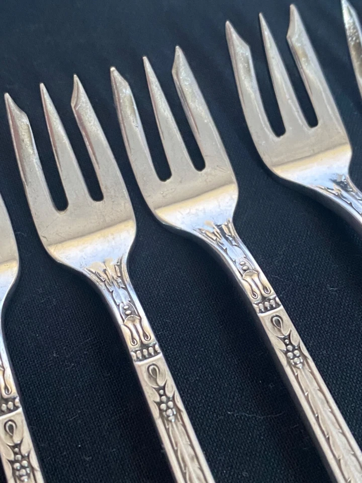 Juego de 8 tenedores de mariscos de cóctel Marquise Rogers International 1933 Foto 4 de 4