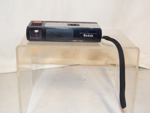 Vintage Kodak Pocket Instamatic 20 Camera Takes 110 Film Made in USA Untested - Picture 2 of 9