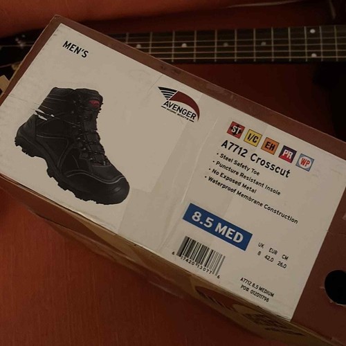 NIB -Men's Avenger Steel Toe Crosscut Waterproof Boot Black Leather/Mesh 8.5 M - Picture 7 of 8