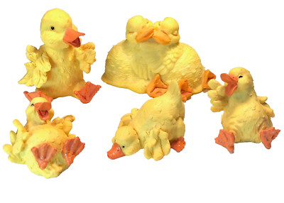 LOT OF 5 GORGEOUS PLAYFUL LIFELIKE RESIN DUCKS COLLECTORS FIGURINE DUCK SET