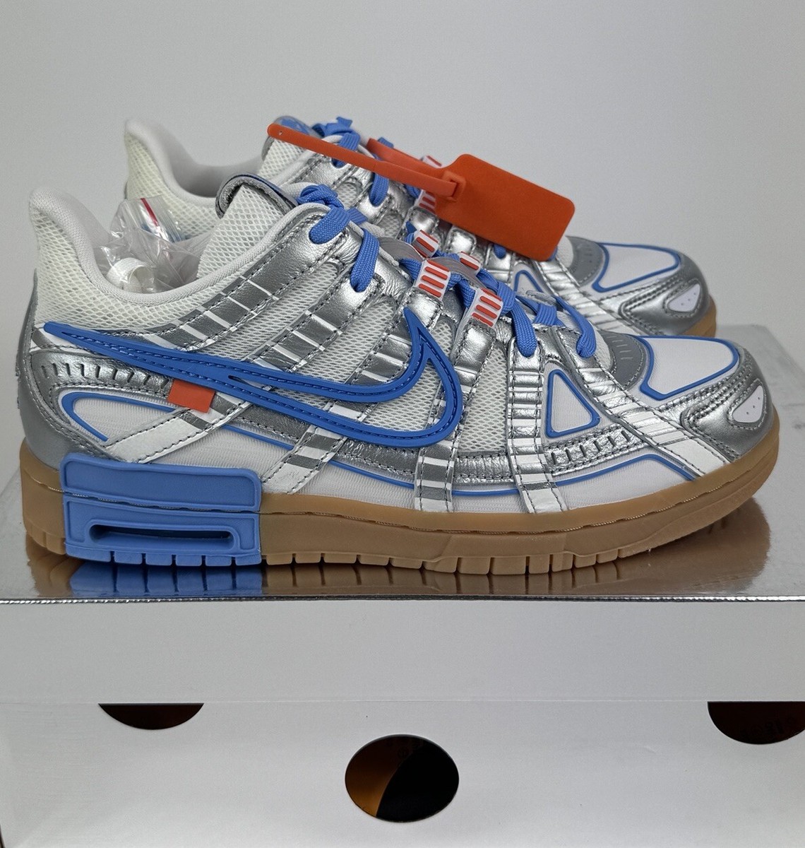 Nike Air Rubber Dunk X Off-White UNC Sneakers Size: UK8 Nike Air Rubber Dunk X Off-White UNC Sneakers Size: UK8