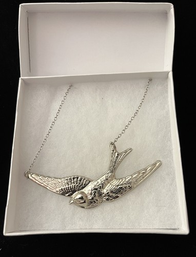 Bird ( A Swallow ? ) Pendant Sliver Tone On Chain Vintage Jewelry Flying Bird - Picture 3 of 9