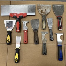 Lot de 10 couteaux à mastic d'occasion grattoirs peintre cloisons sèches menuisier fournitures outils