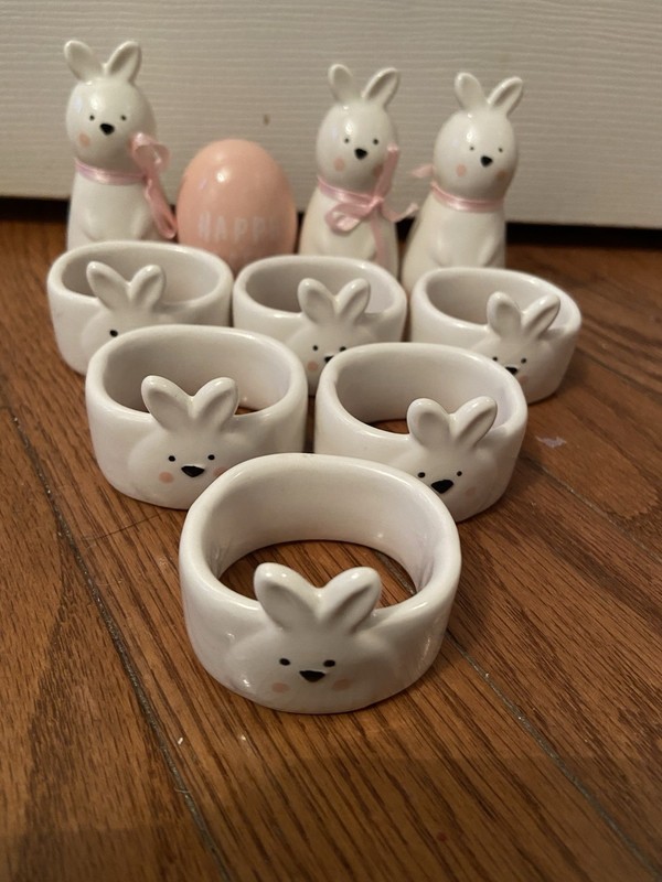 Magenta Easter Set Of Card Holders And Napkin Rings