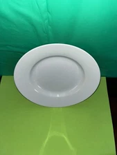Pottery Barn Great White Wide Rim Dinner Plate