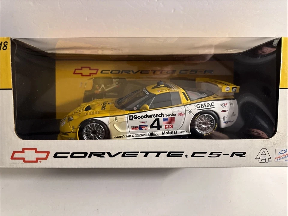 AUTOART Chevrolet Corvette C5-R 1:18 Race Car #4 Pilgrim Collins Freon - Image 2 of 4
