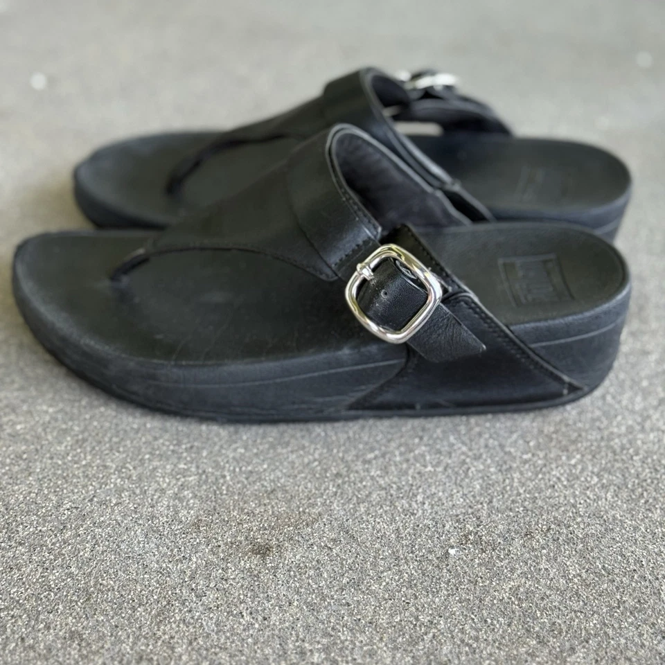 Sandalias FitFlop para mujer Lulu de cuero negras, talla 6 cómodas ajustables Foto 2 de 4