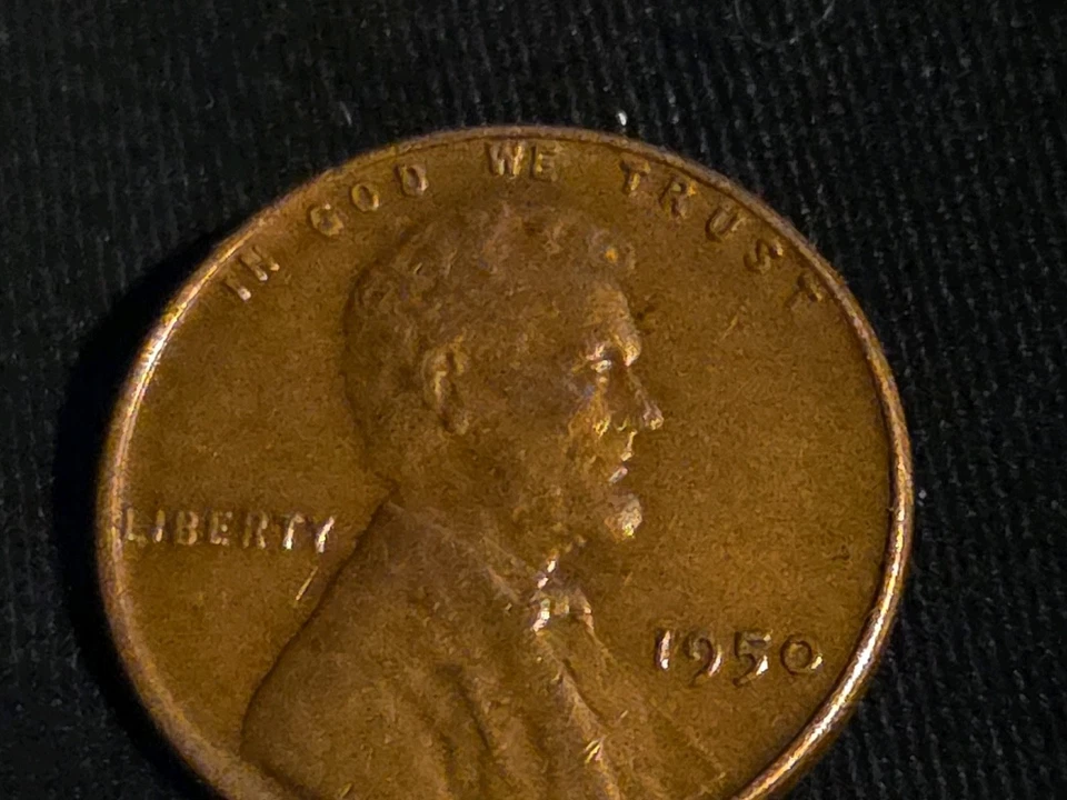 1950 Lincoln Wheat. No Mint. L On Rim Error!!! Full Stocks and Curly Hair. Rare - Image 4 of 4