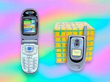 Vintage 90's LG Camera Flip Phone.Rare.Works 