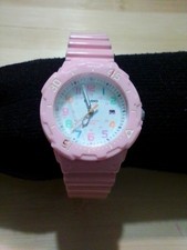 Casio LRW-200H Pink Women  s Wrist Watch W/New Energizer Battery-USED