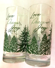 Set of 2 Greenbrier International Holiday Pine Green Love Peace Joy Glasses USA