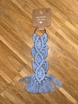 Schlüsselanhänger handmade Makramee, gold und hellblau