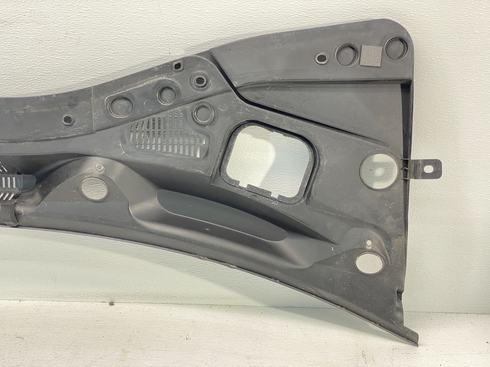 Maserati Ghibli 2014-2021 Front Cowl panel