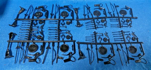 Marx western playset Indian weapons + accessories- over 135 pieces (54MM)