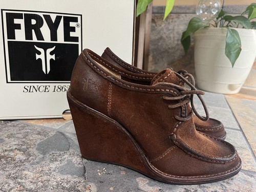 FRYE Caroline Women’s Brown Suede Wedge Lace Up Ankle Boots Booties 8 NEW IN BOX