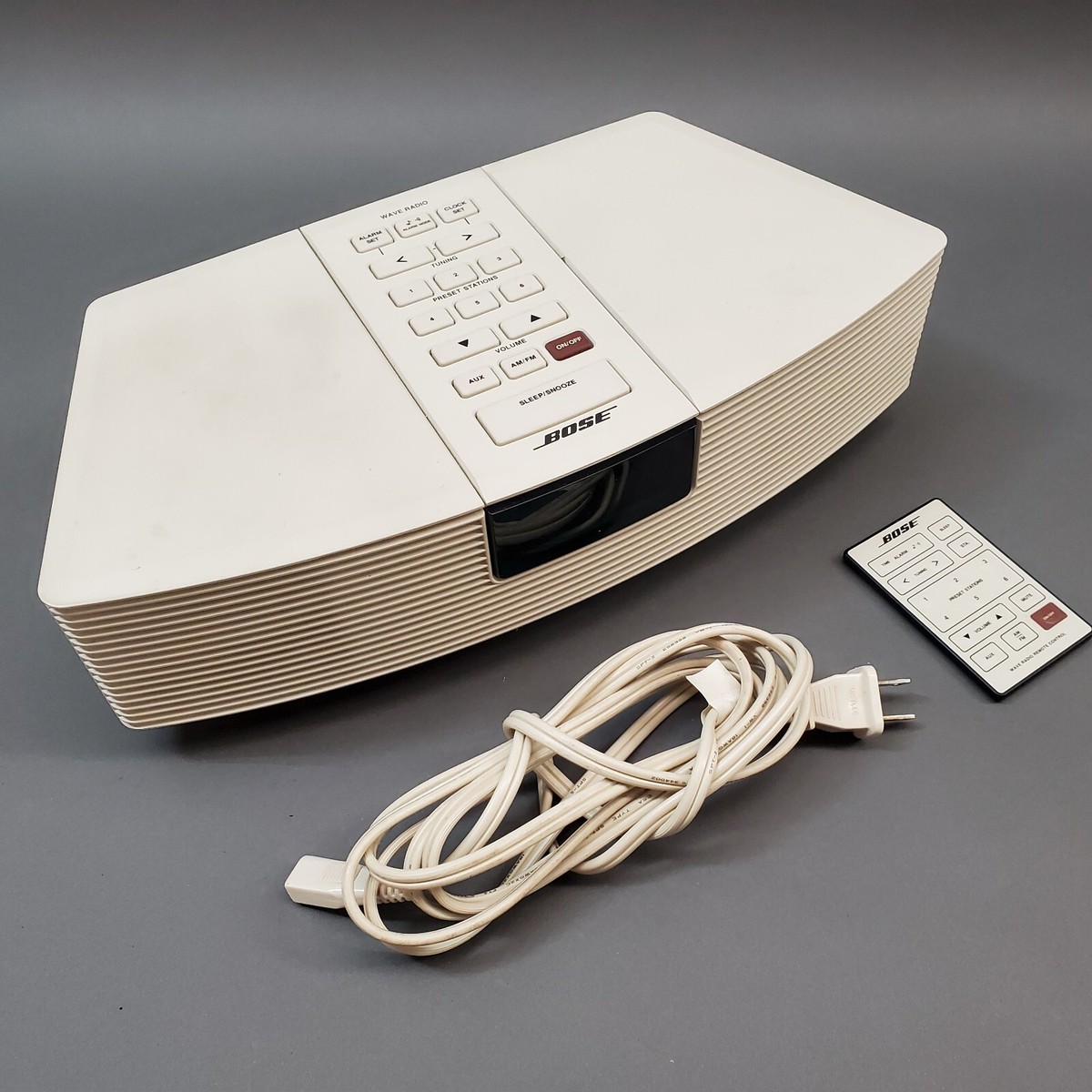 Bose Wave Radio AWR1-1W -parts Only - Powers On - Remote