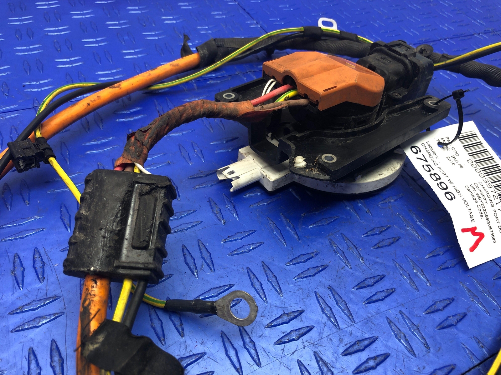 2014-2020 BMW I8 CHARGING PORT W/ HIGH VOLTAGE CABLE 9391891 61126828055 OEM