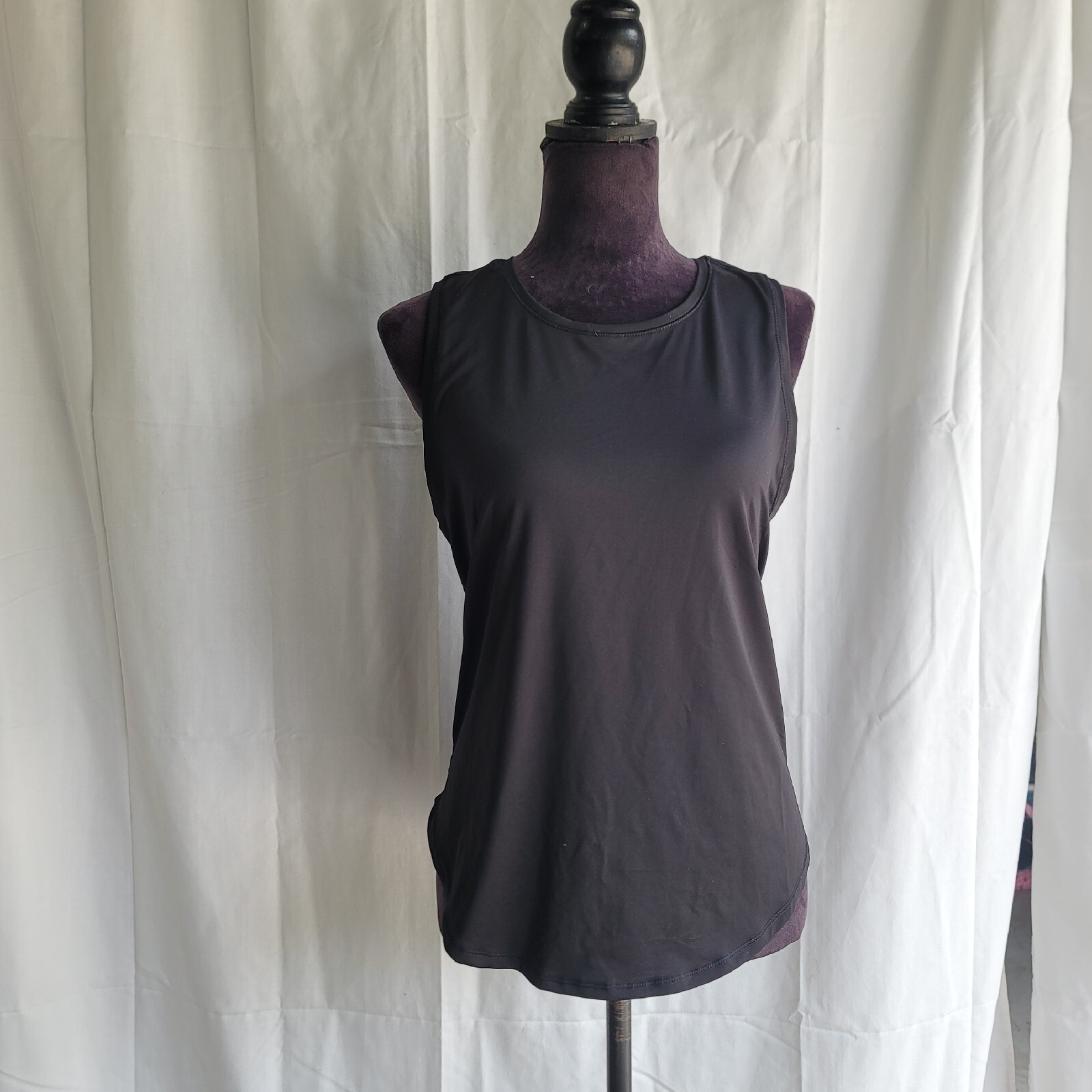 Tank Top Avia Women’s M (8-10) PERFECT FIT Racerback Athletic Fitness Slit Black-image