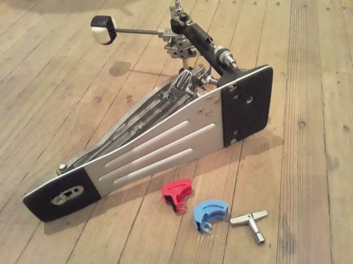 Pearl Eliminator Riemenantriebspedal mit extra Nocken & Drumkey (Auswahl) 2 verfügbar - Bild 8 von 14