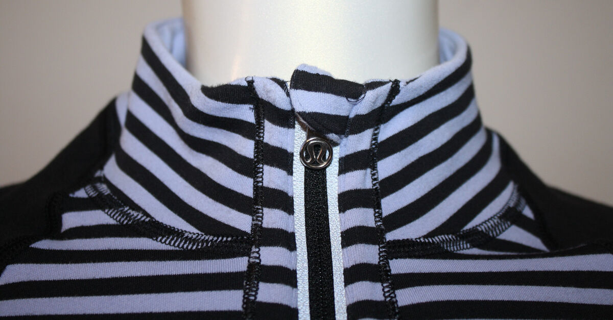 LULULEMON LS Jacket 6 Purple Black Stripe 1/2 Zip Front Knit LULULEMON LS Jacket 6 Purple Black Stripe 1/2 Zip Front Knit