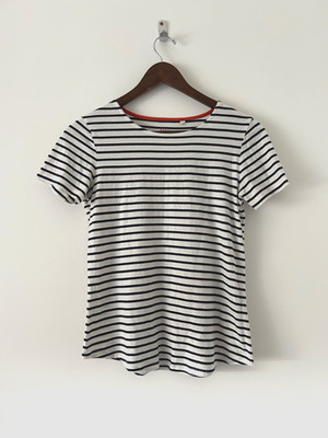 Boden T-Shirt Gr. 8 bretonisch gestreift Stretch maritim sehr guter Zustand lässig minimalistisch
