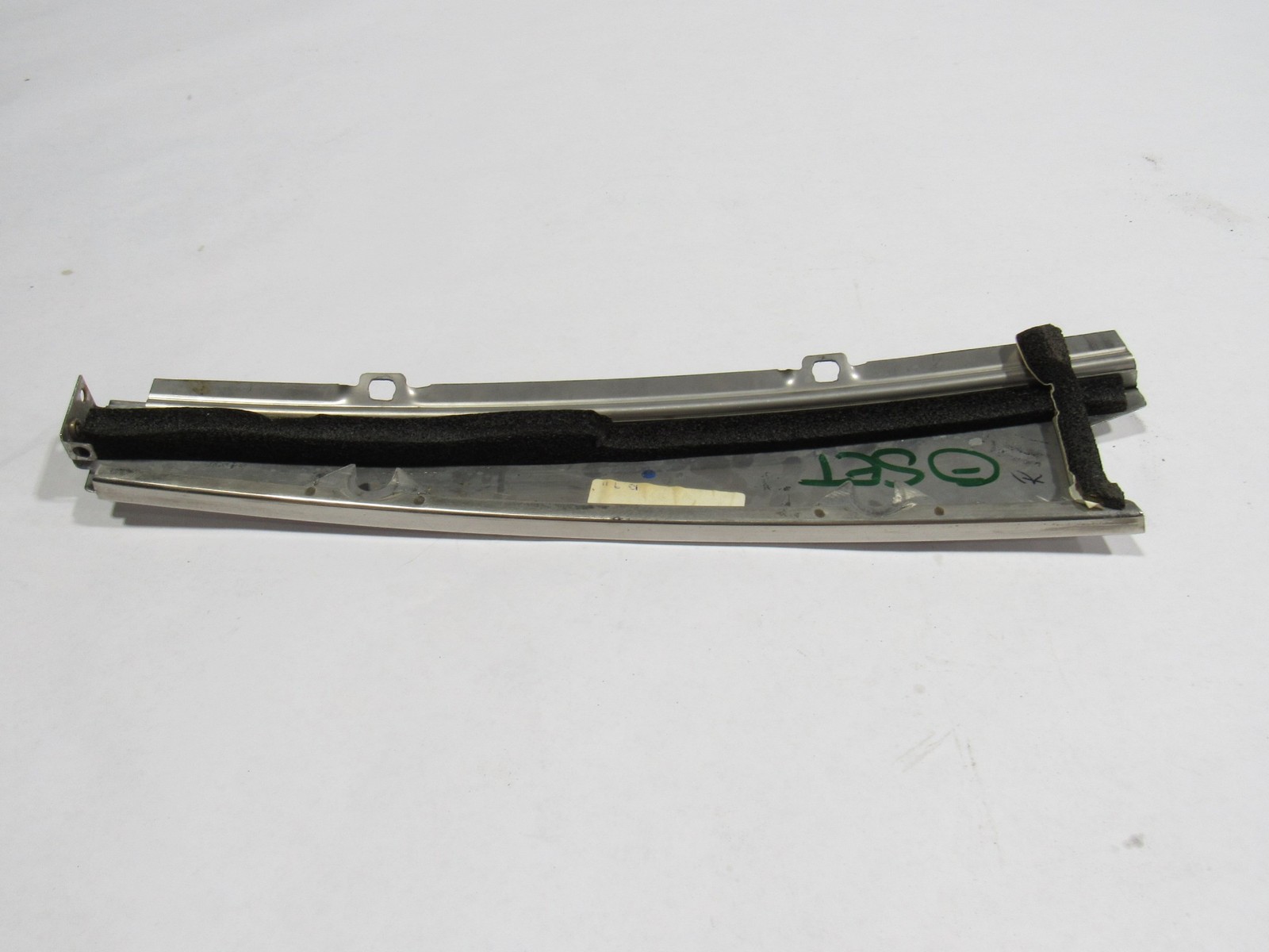 10-20 Bentley Mulsanne 2012 Rear Right Door Applique B Pillar Molding Plate Y2