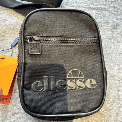Ellesse kleine Umhängetasche schwarz Mono Logo Schultertasche Festival Tasche neu mit Etikett