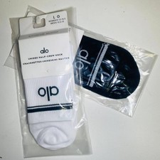 Alo Yoga Unisex Crew Socks   Combo 2 Pairs, White and Black - New in Pack Size S