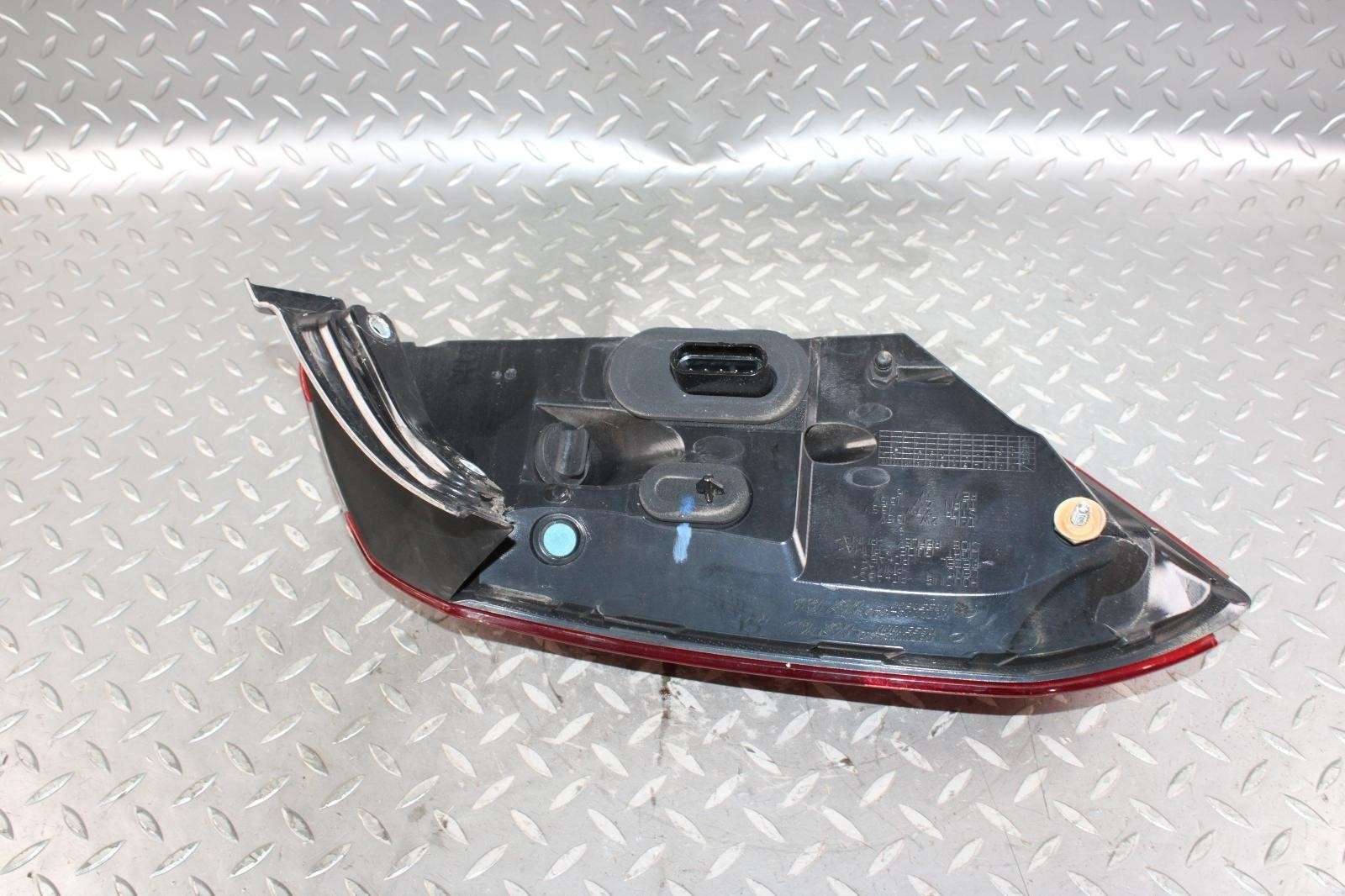 14-20 GHIBLI *DMG* Right Quarter Panel Mounted Lamps Lens Taillight Factory OEM