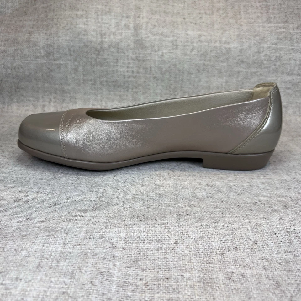 SAS Coco Beige Perla Cuero Plano Charol Puntera Cómoda Talla 9.5 Estrecha Fiesta Foto 2 de 4