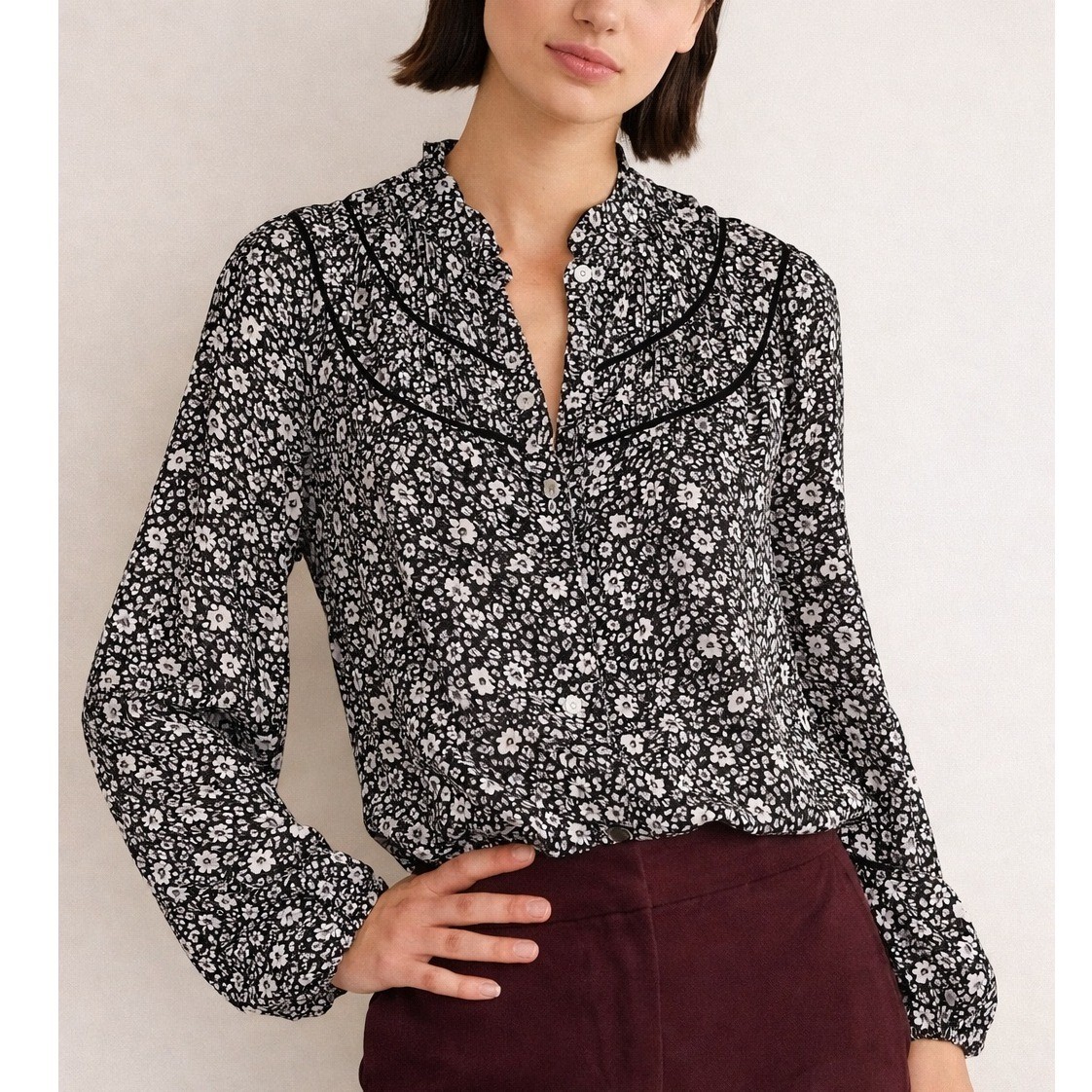 Boden Top Size 4 Black White Ruched Yoke Jersey Shirt Boho NEW