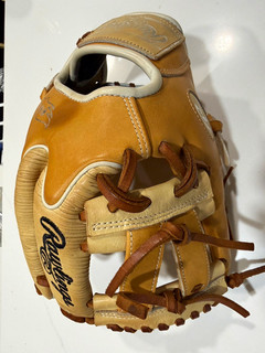 LHT (Left Hand Throw) Rawlings Heart of the Hide 11.5" Wing Tip Infield Glove