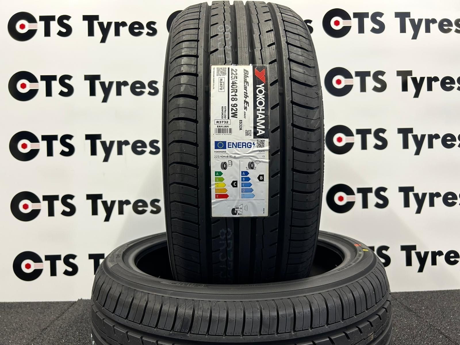2 X 225 40 18 Yokohama BLUEARTH-ES ES32 92W 225/40R18 NEW *B WET GRIP*