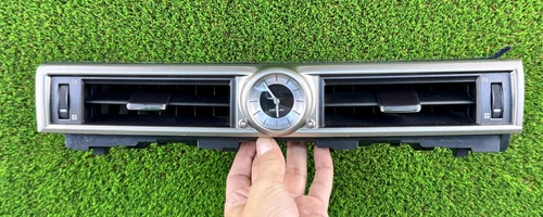 Lexus GS350 GS450H 2013-2015 interior center dash air vent clock Oem Used - Picture 2 of 18