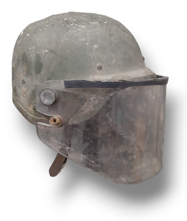 Canadian Armed Forces Prototype Barrday P2 Riot Helmet | eBay